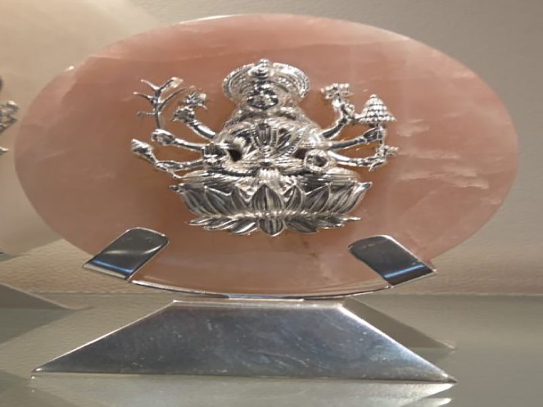 Rose Quartz Laxmi Casting Silver Plated