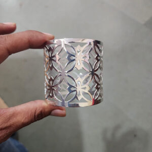 2.5 by 2.5 inches round jali